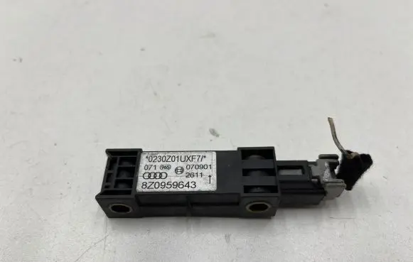 Audi A2 Airbag deployment crash/impact sensor 8Z0959643 070901 0230Z01UXF7
