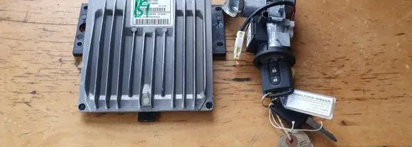 Nissan Note (E11) Engine control unit/module 8200619409 R0410B034C