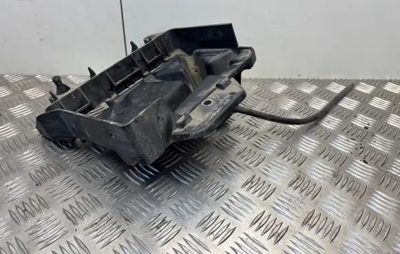Skoda Rapid (NH) Battery tray 6C0915331D