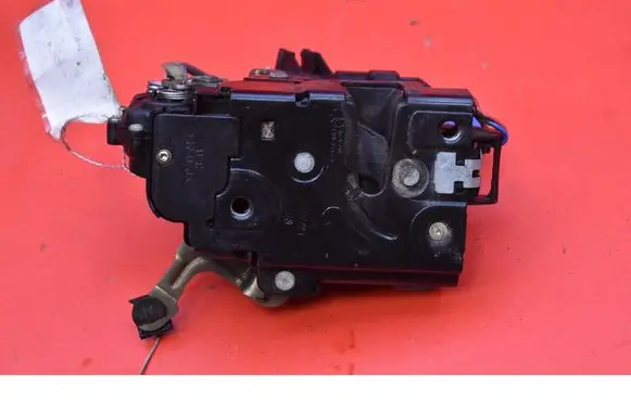 Skoda Fabia Mk1 (6Y) Front door lock 3B0837015AM