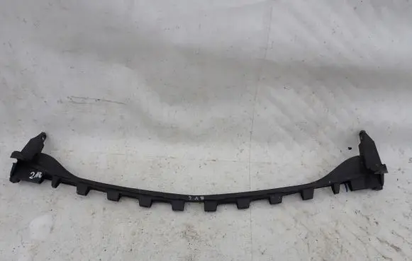 Mercedes-Benz CLS C218 X218 Front bumper mounting bracket A2188850265