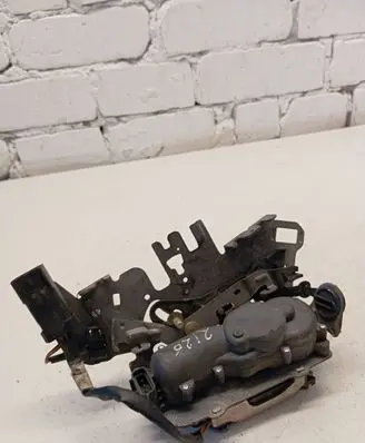 Chrysler Voyager Sliding door lock 171636