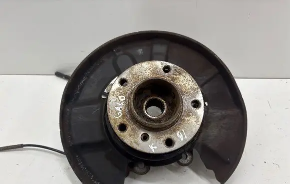 BMW 3 E90 E91 Rear wheel hub spindle/knuckle 678366502