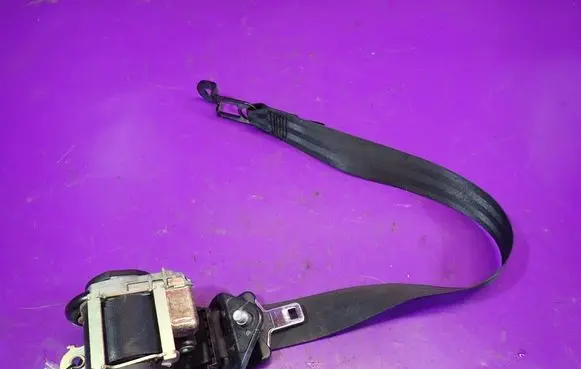 Peugeot 206 Front seatbelt
