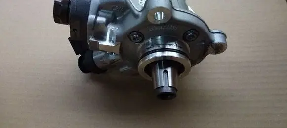 Mercedes-Benz Citan W415 Fuel injection high pressure pump 0445011508T