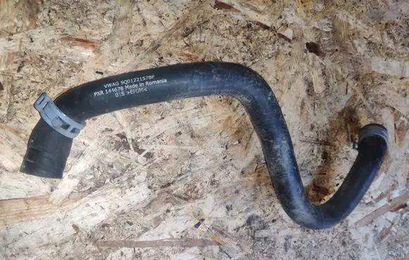 Skoda Octavia Mk3 (5E) Engine coolant pipe/hose 5Q0122157BP