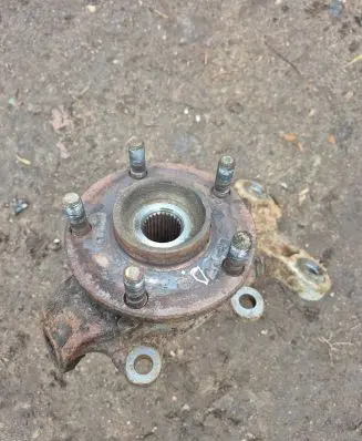 Nissan Primera Front wheel hub spindle knuckle