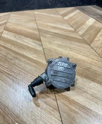Mercedes-Benz E W211 Vacuum pump A6462300265