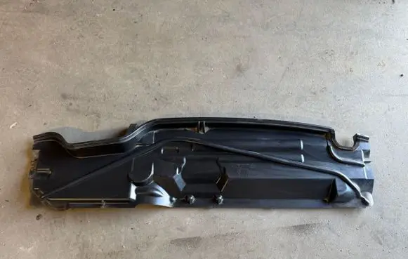 Ford Focus C-MAX Other engine bay part 3M51R01628