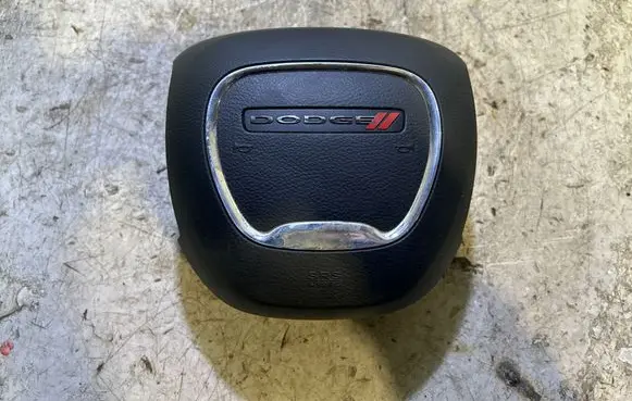 Steering wheel airbag