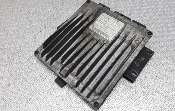 Renault Megane II Engine control unit/module 8200264698