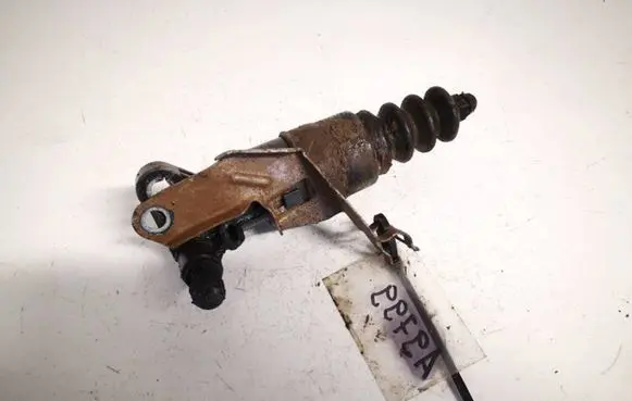 Audi A4 S4 B5 8D Clutch master cylinder 8e0721257a
