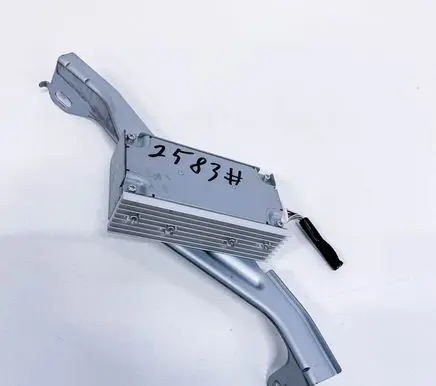 Lexus IS III XE30 Aerial antenna amplifier 8624053020
