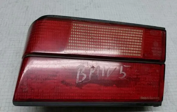 BMW 5 E34 Tailgate rear/tail lights 8769R23