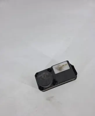 Volkswagen Golf III Central locking vacuum pump 1H0962257G