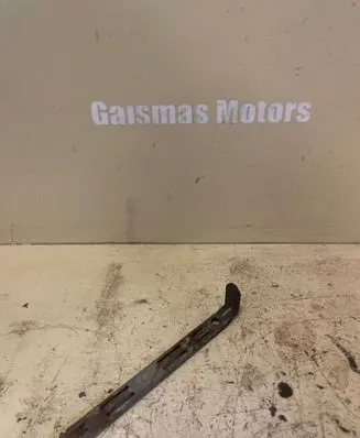 Volvo XC90 Headlight/headlamp mounting bracket 863718