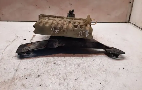 Coolant fan relay