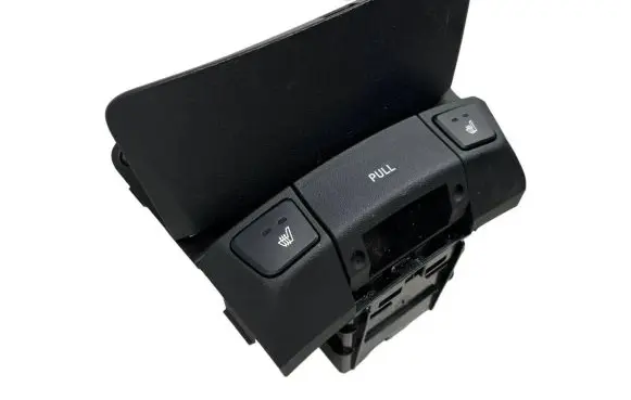 Hyundai i30 Seat heating switch fdhcar