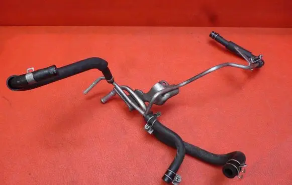 Nissan Navara D40 Engine coolant pipe/hose