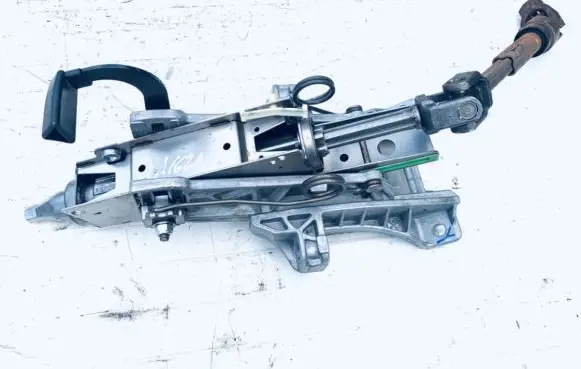 Ford Focus Steering wheel axle 4m513c529fc 4m51-3c529-fc