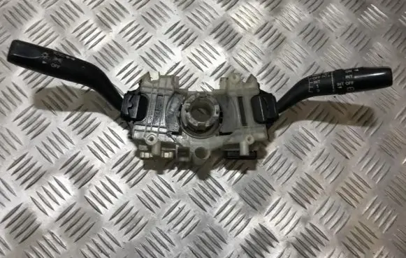 Mazda 626 Wiper turn signal indicator stalk/switch 17b122