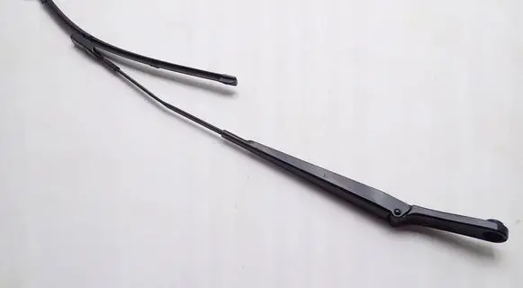 Audi Q3 8U Front wiper blade arm 8U1955408
