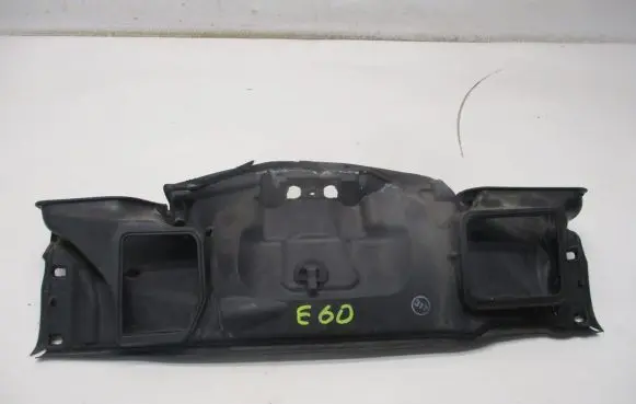 BMW 5 E60 E61 Cabin air duct channel 51748058552