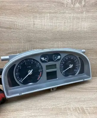 Renault Laguna II Speedometer (instrument cluster) 8200417830 5550009602