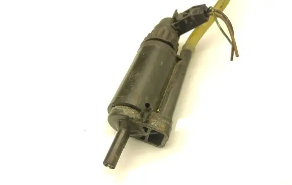Mercedes-Benz Sprinter W901 W902 W903 W904 Windscreen/windshield washer pump 965576C