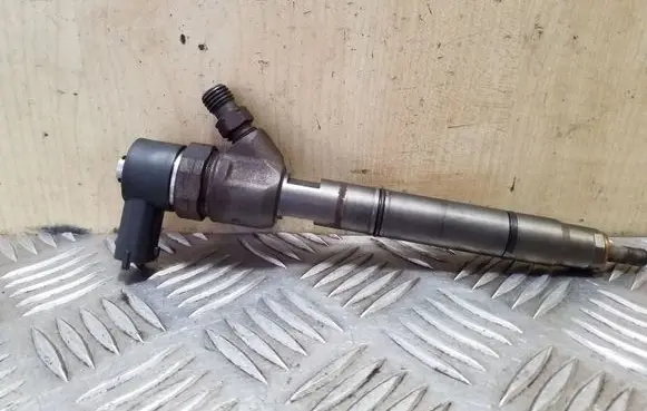 KIA Soul Fuel injector 338002A900 0445110320