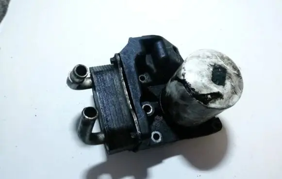 Ford Mondeo Mk III Oil filter cover 4m5q6b624b