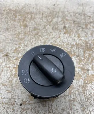 Volkswagen PASSAT B6 Light switch 1K0941431A