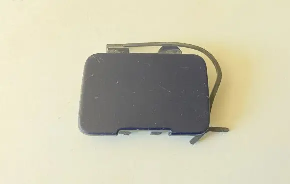 Volvo V70 Front tow hook cap/cover 08693734