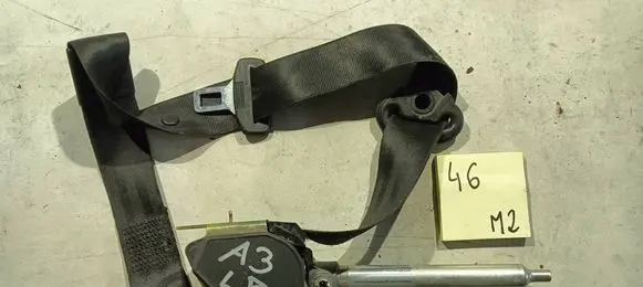 Audi A3 S3 8P Front seatbelt 8L3857705B