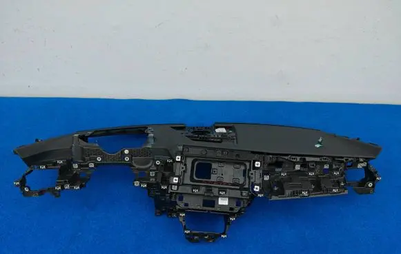 Audi E-tron GT Dashboard 4J3857003