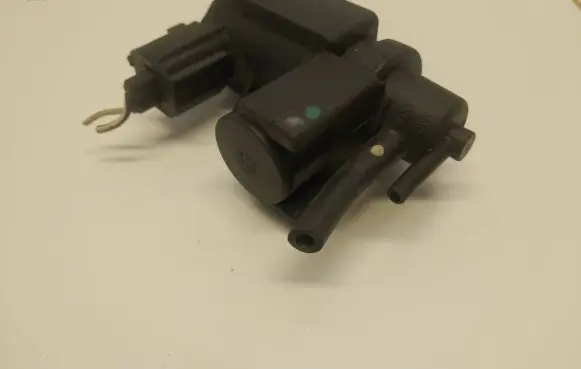 Toyota RAV 4 (XA30) Vacuum valve 258190R011 07T131 70051308