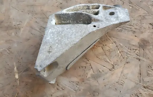BMW X5 E70 Engine mounting bracket 67071110