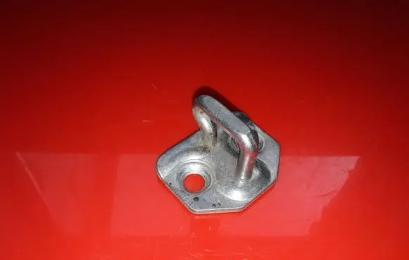 Volvo V40 Front door lock loop/hook striker 31391833