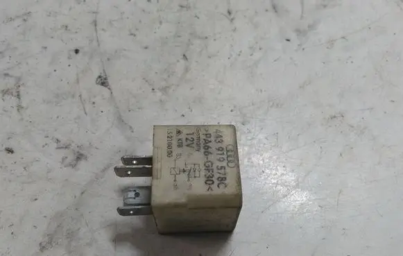 Volkswagen PASSAT B5 Other relay 443919578C