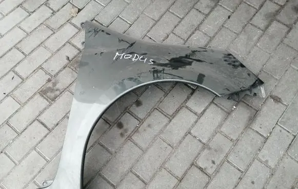 Renault Modus Fender 8200098310D