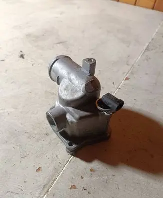 Toyota Corolla E120 E130 Thermostat V289187