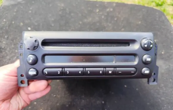Mini One - Cooper R50 - 53 Radio/CD/DVD/GPS head unit 6976890 13264010 VD101066255612