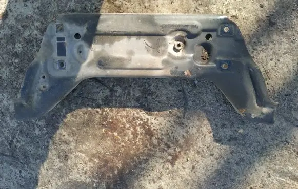 Volkswagen Polo Front subframe