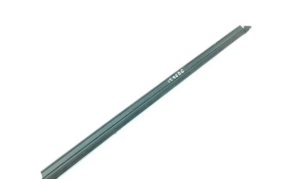 KIA Sportage Rubber seal rear door window/glass 