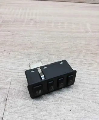 BMW 7 E38 Seat memory switch 8352160