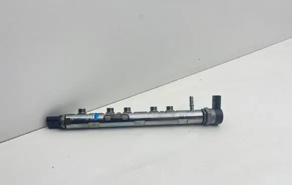 BMW 3 GT F34 Fuel main line pipe 7800601 013009L2