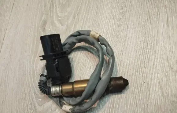 Volkswagen Golf VII Lambda probe sensor 1928404687 1409171120