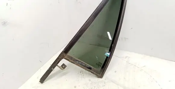 Volvo XC90 Rear vent window glass 43R001604 30799286