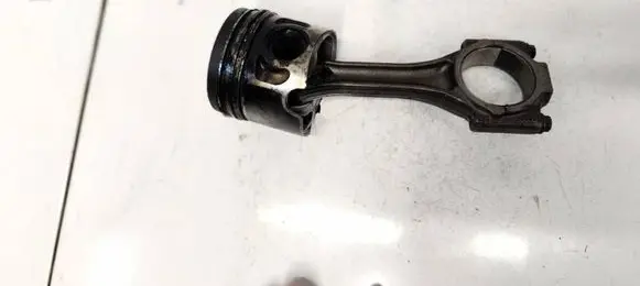 Volkswagen Caddy Piston with connecting rod 038G