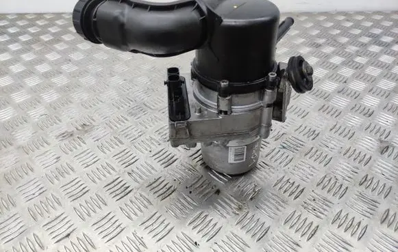 Peugeot 508 Power steering pump 16811C20621